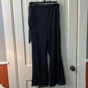 1X palazzo pants , sheer fabric over lining . W/ tie belt , super cute .
